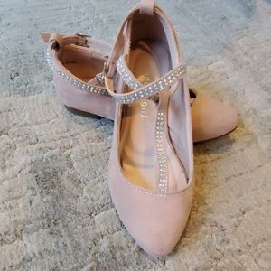 Pink flats